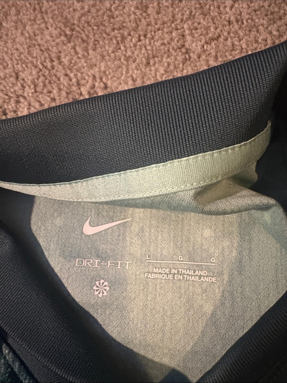 Tottenham Hotspur Kids Green AIA Graphic Training Jersey - Picture 4 of 10